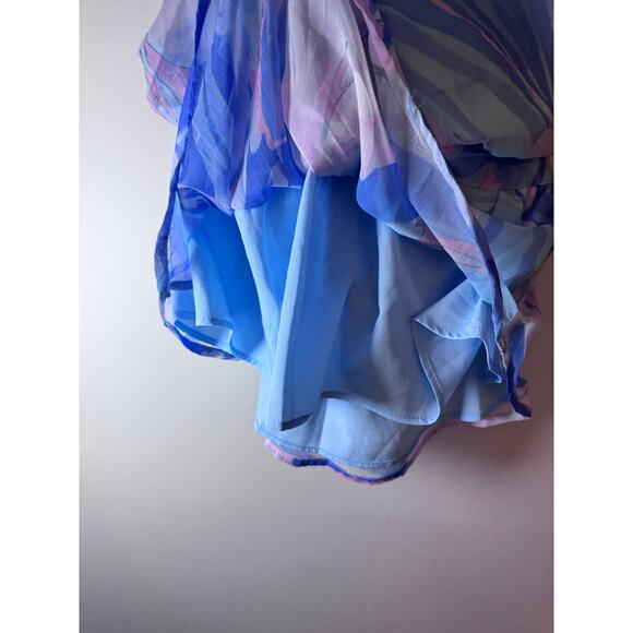 French connection geometric print pastel flowy halter top
Size 8 - Picture 10 of 11